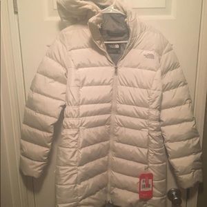 Woman’s north face coat